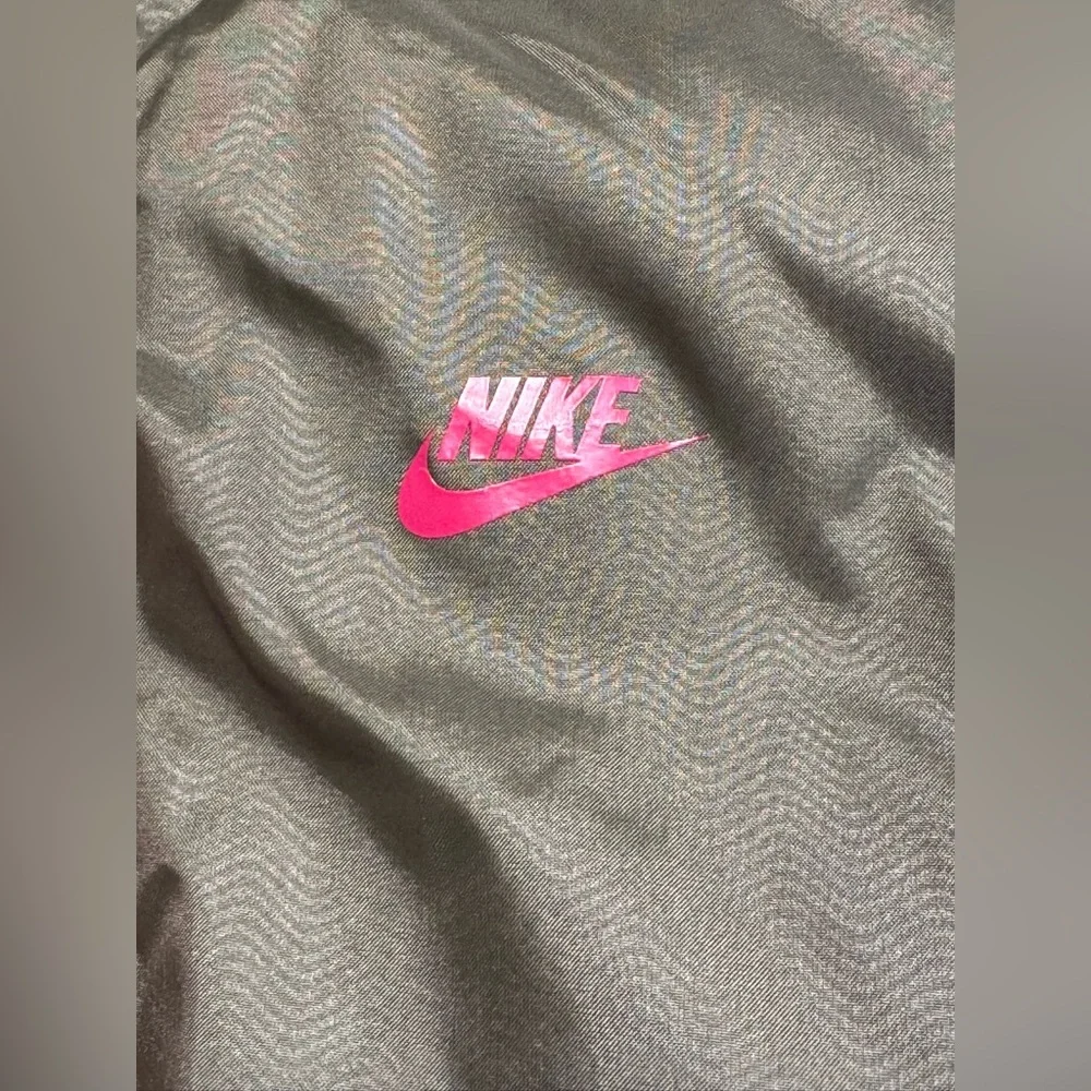 Nike Sportswear 550 Duck Down Reversible Women’s Vest Size Medium Brown/Pink EUC - Picture 5 of 13